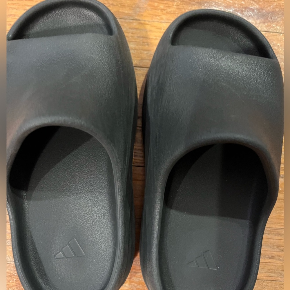 Little Boys Yeezy Slides